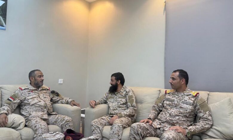 رئيس هيئة الأركان العامة يطلع على الأوضاع الميدانية في محور مران