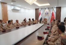 رئيس هيئة الأركان يزور المنطقة العسكرية الخامسة ويطلع على أوضاع المقاتلين