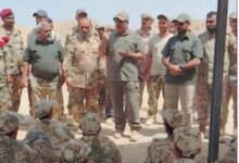عضو مجلس القيادة طارق صالح يتفقد البرنامج التدريبي السنوي