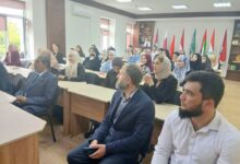 محاضرة بجامعة الشيشان تسلط الضوء على سياحة حضرموت البيئية ضمن فعاليات “أسبوع حضرموت في روسيا الاتحادية “
