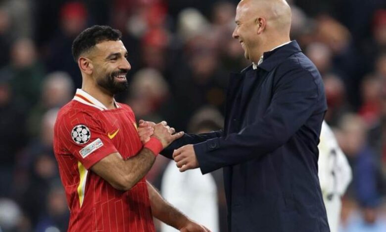محمد صلاح ومدربه أرني سلوت