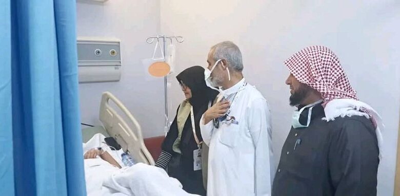 نائب وزير الصحة يطلع على الاوضاع الصحية للحجاج اليمنيين في المدينة المنورة