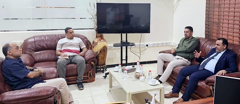 وزارة الشباب والرياضة تناقش مع مؤسسة التواصل الإنساني برامج تمكين الشباب