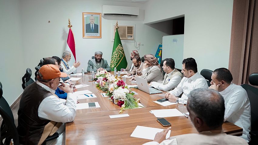 وزير الاوقاف والارشاد يشدد على ضرورة تسخير كافة الجهود لخدمة الحجاج