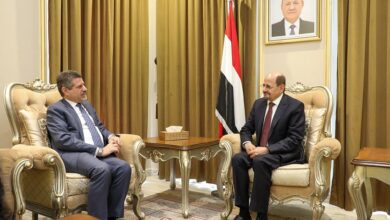 وزير الخارجية يلتقي السفير الأمريكي لدى اليمن