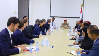 وزير الدفاع يلتقي سفراء الاتحاد الاوروبي في عدن