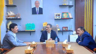 وزير الدولة محافظ عدن يناقش مع رئيس اللجنة الوطنية للتحقيق ملفات حقوق الإنسان وأوضاع السجناء