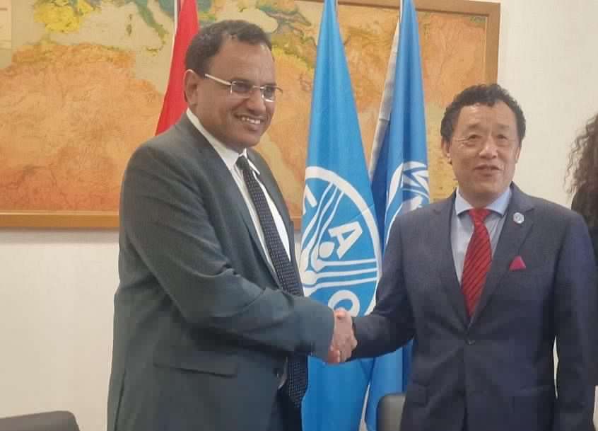 وزير الزراعة والري والثروة السمكية يبحث مع مدير منظمة (FAO) تعزيز التعاون الثنائي