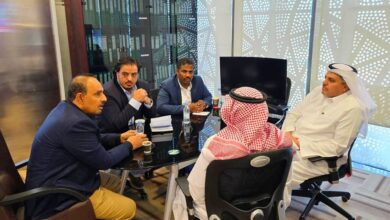 وزير الكهرباء ومحافظ حضرموت يبحثان مع البرنامج السعودي احتياجات قطاعي الكهرباء والتعليم