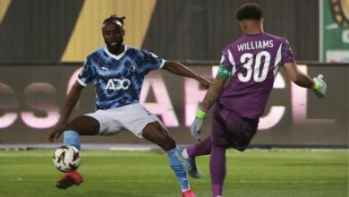 بيراميدز  وصن داونز