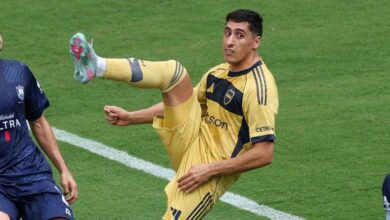 أوكلاند سيتي وبوكا جونيورز