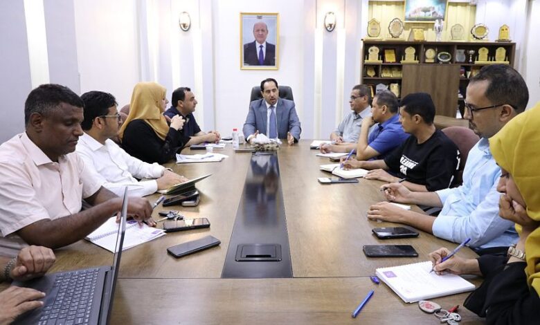اجتماع برئاسة الوزير البكري يناقش الخطة الوطنية للشباب "تمكين"