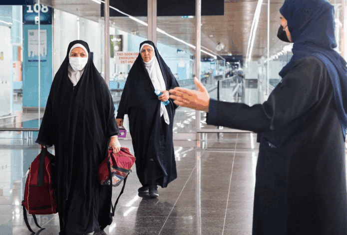 وصول طلائع الحجاج الإيرانيين إلى مطار عرعر تمهيدًا لمغادرتهم