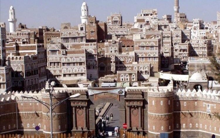"تطورات جديدة في جريمة حي الفليحي: الجاني قيادي حوثي مقرب من صهر عبدالملك الحوثي"
