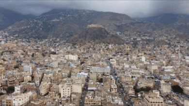 إصابة شخصين إثر اشتباكات مسلحة بتعز