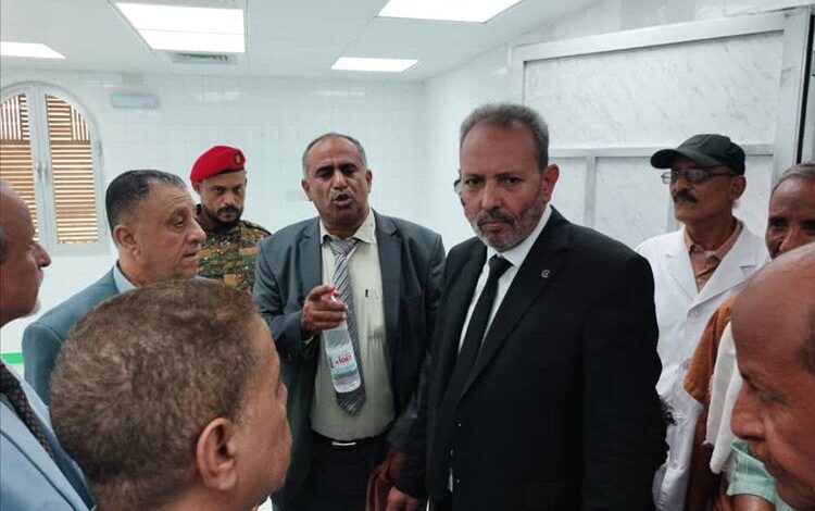الحامد والشيحي يدشنان أعمال مؤسسة يمان لخدمة الأمهات الحوامل بهيئة الرازي بأبين