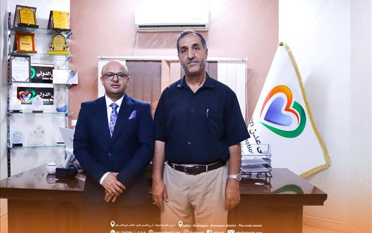 الطبيب الزائر الدكتور جهاد اليافعي يباشر استقبال الحالات في مستشفى عدن الألماني الدولي