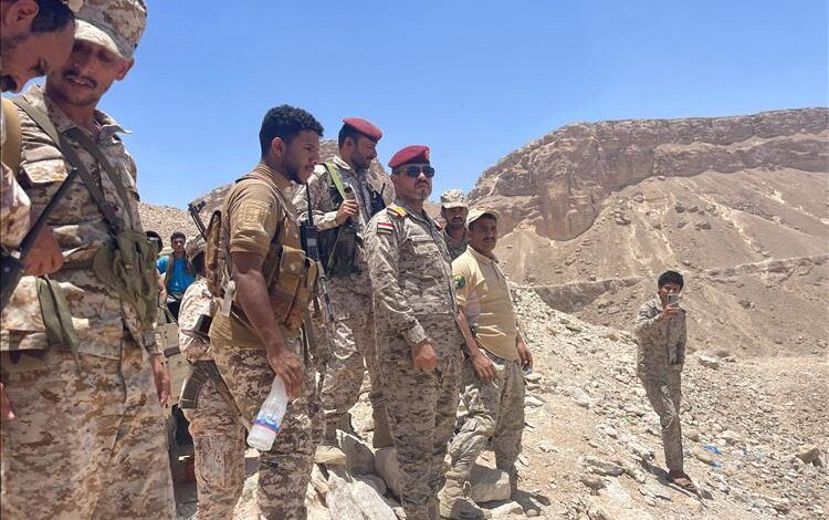 العميد الأدبعي يشيد بالجاهزية القتالية للواء 135 مشاة خلال زيارة عيدية تفقدية في حضرموت
