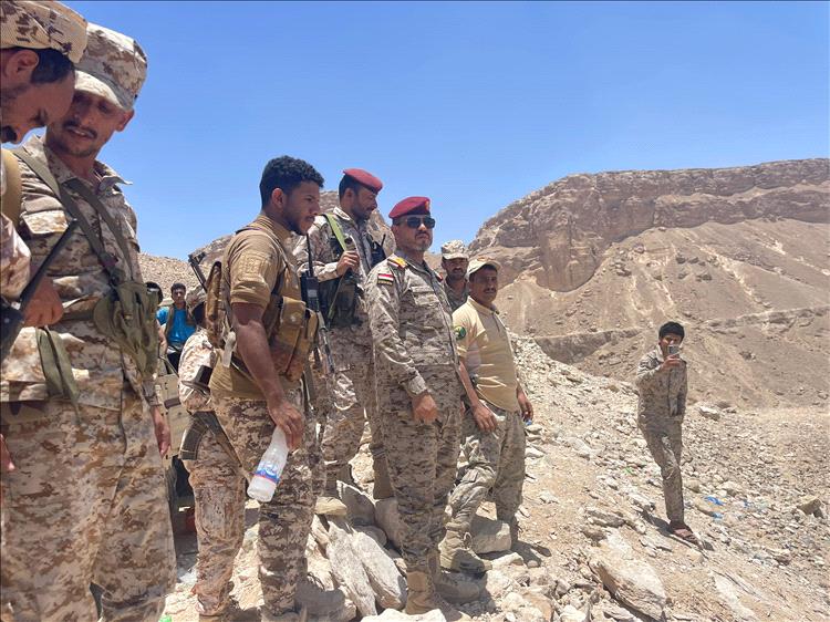 العميد الأدبعي يشيد بالجاهزية القتالية للواء 135 مشاة خلال زيارة عيدية تفقدية في حضرموت