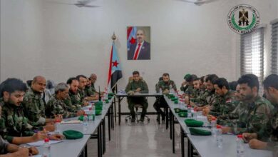 العميد الربيعي يترأس اجتماعًا أمنيًا موسعًا ويشيد بنجاح خطة تأمين عيد الأضحى في عدن