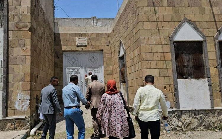 اللجنة الوطنية للتحقيق تطلع على أوضاع (951) من نزلاء السجن المركزي في تعز