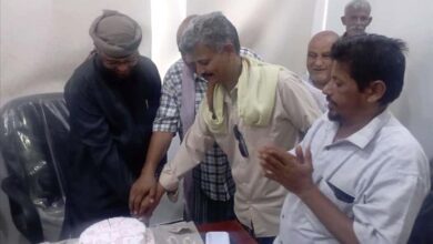 المكتب التنفيذي بمضاربة لحج يحتفي بنجاح المدير العام في السنة التمهيدية للماجستير بالتفوق العلمي