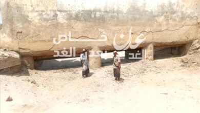 المهندس درويش والشيخ علي ناصر يتسلّمان العمل بسد فؤاد
