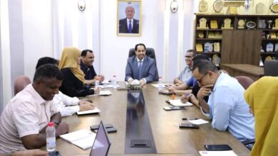 الوزير البكري يلتقي مجموعة العمل الشبابي ويشيد بنجاح حفل تدشين خطة "التمكين"
