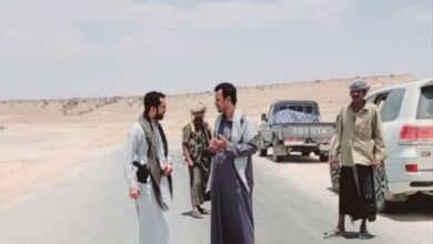 الوكيل الجيلاني يتفقد مشروع الطريق الرابط بين مديريات عمد – الضليعة – دوعن