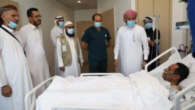 الوكيل الرباش يطمئن على المرضى من الحجاج اليمنيين في مكة