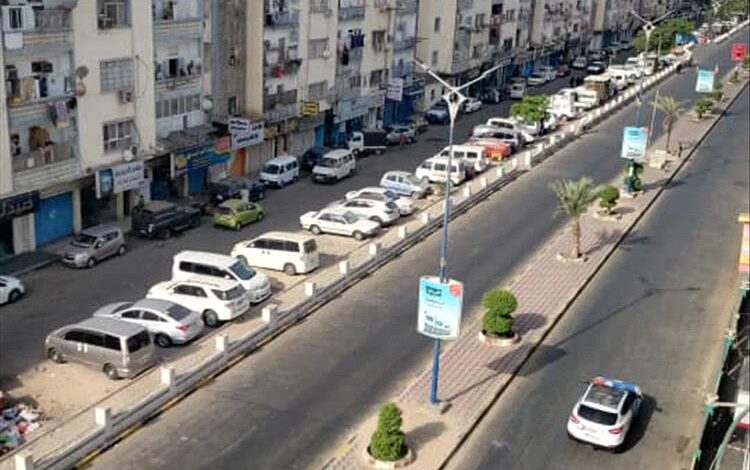 انتشار أمني مكثف في شارع مدرم بالمعلا