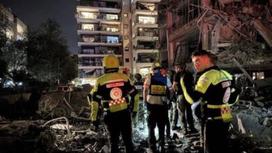 بالصور: دمار واسع في تل أبيب جراء القصف الإيراني وإصابة العشرات وسقوط مبانٍ سكنية