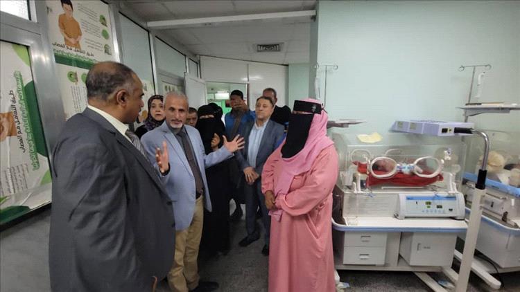 تدشين مشروع القسائم الصحية لخدمات الصحة الانجابية وزيارة عدد من المرافق الصحية بأبين.