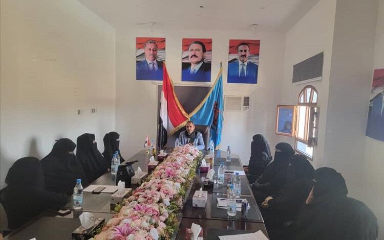 خلال ترؤسه إجتماعاً تنظيمياً للقطاع النسوي بمارب ..الصيادي يؤكد الدور المحوري للمرأة المؤتمرية في قضايا المجتمع