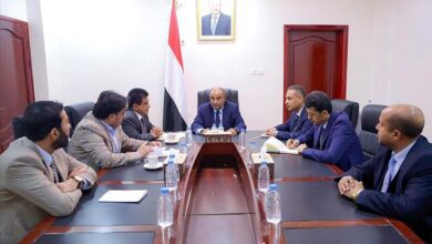 رئيس الوزراء يترأس اجتماعاً حكومياً لمتابعة إجراءات حل مشكلة انقطاعات الكهرباء وتخفيف معاناة المواطنين