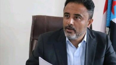 رئيس انتقالي أبين يوضح موقف المجلس بشأن فتح طريق جبهة ثرة