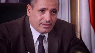 رئيس مجلس الشورى يجري اتصالا هاتفيا بوكيل أول محافظة تعز للاطمئنان على صحته
