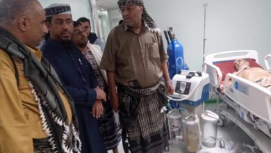 زيارة عيدية لمرضى مستشفى الرازي بأبين