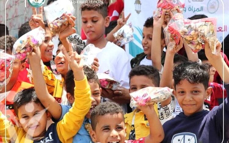 سواعد الخير تُدخل البهجة على قلوب الأطفال في عدن بمناسبة عيد الأضحى