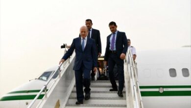 عاجل.. الرئيس العليمي يصل إلى عدن