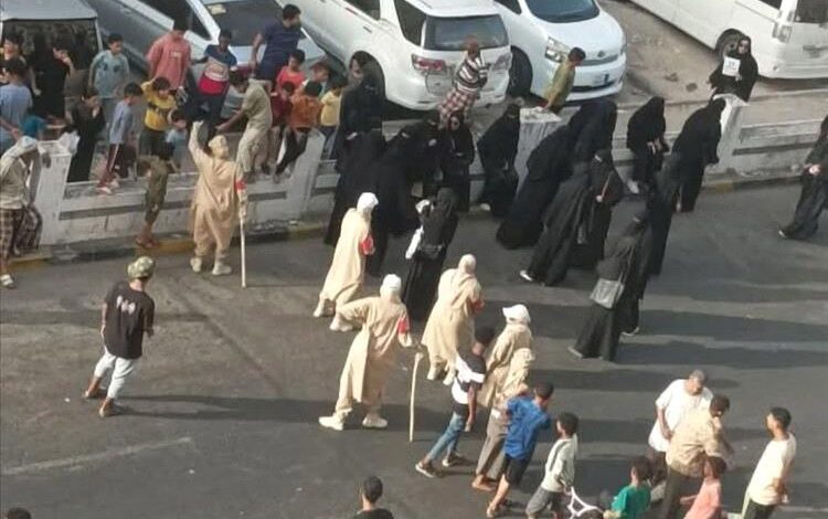 عاجل : منع تظاهرة نسائية في المعلا بمشاركة قوة أمنية نسائية وانتشار مكثف في شارع مدرم
