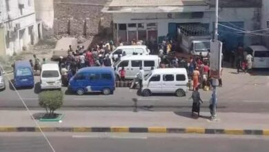 عدن تستقبل عيد الأضحى وسط أزمة غاز ومعاناة معيشية خانقة