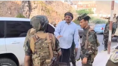 قائد ألوية الحماية الرئاسية للمجلس الانتقالي يتفقد المواقع العسكرية في عدن خلال أول أيام عيد الأضحى