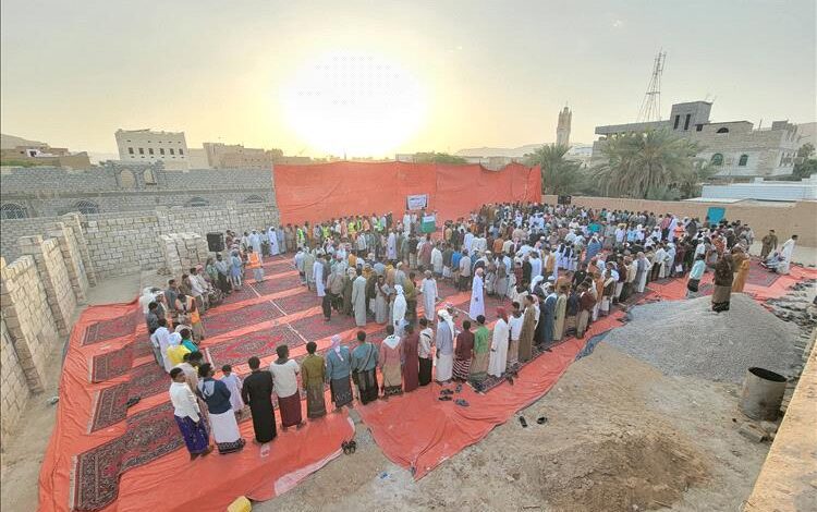 قبيلة آل بن عباد الكندي تحتفي بعوادها السنوي وتُكرم حفاظ كتاب الله والمتميزين في التحصيل العلمي في كافة المراحل الدراسية في الغرفة بابكر