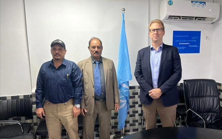 محافظ الضالع يبحث مع منسق الأمم المتحدة لقطاع الألغام خطر الألغام بعد فتح طريق صنعاء – الضالع – عدن