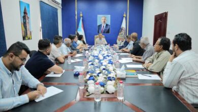 محافظ عدن يترأس اجتماعًا لهيئة الإعلام ويشدد على أهمية الدور الإعلامي في مواجهة التحديات