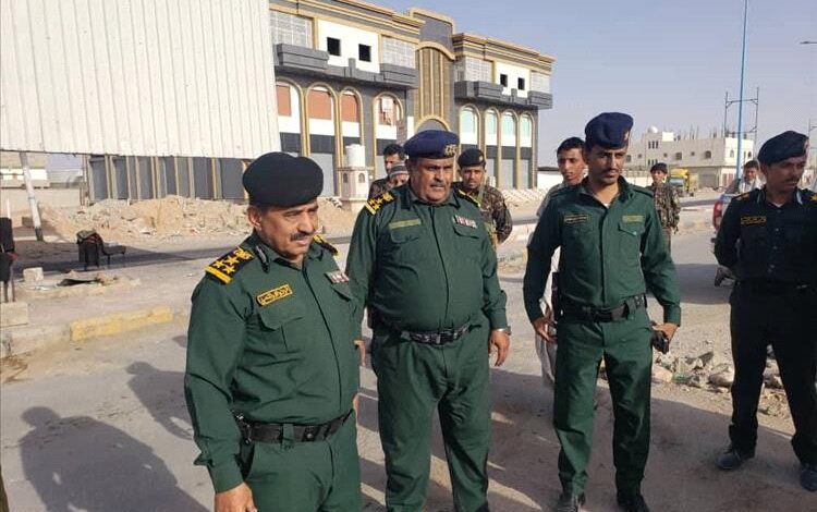 مدير عام شرطة شبوة يزور النقاط الأمنية والمرافق الحيوية لتعزيز الاستقرار في مركز المحافظة