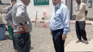 مدير عام صحة عدن يقوم بزيارة عيدية للمستشفيات والمرافق الصحية بالمعلا