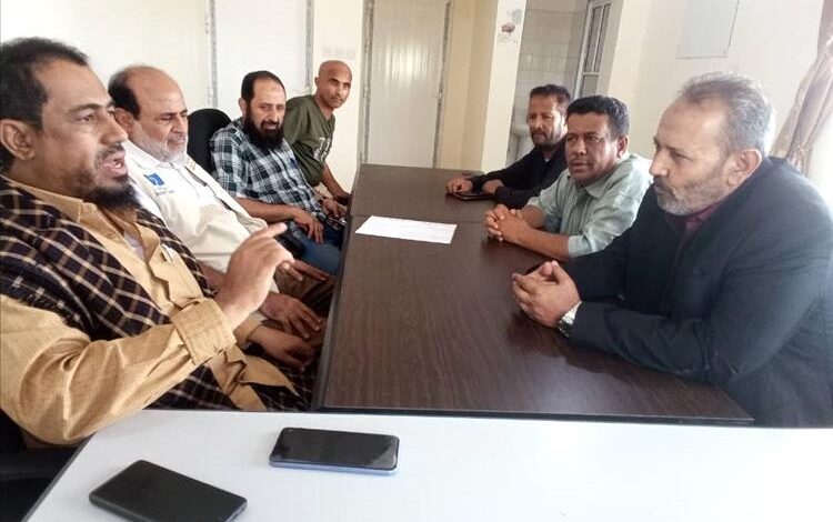 مدير عام مكتب الصحة بأبين يزور مركز دحر الملاريا والمركز الصحي بالمخزن مديرية خنفر