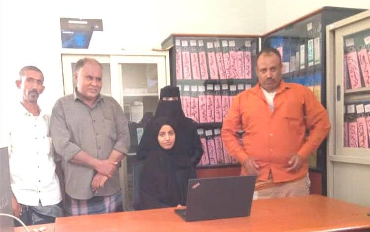مشاركة الطالبة فاطمة عبد الواحد في التصفيات النهائية لتحدي القراءة العربي – محافظة لحج